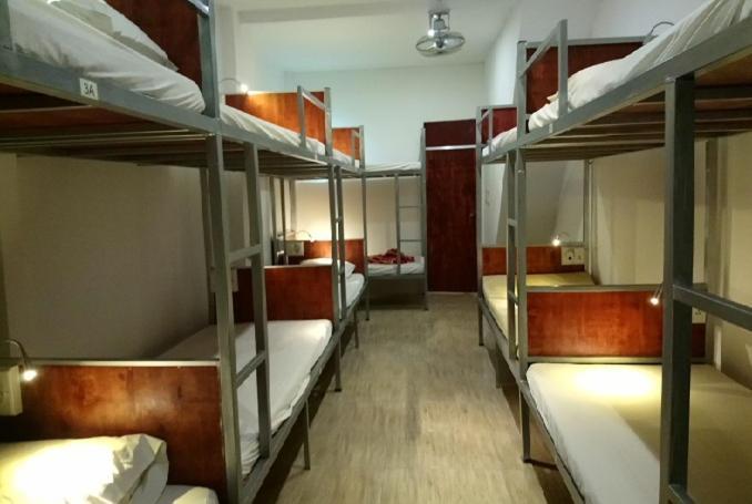 לואנג פרבאנג Tony Central Hostel מראה חיצוני תמונה