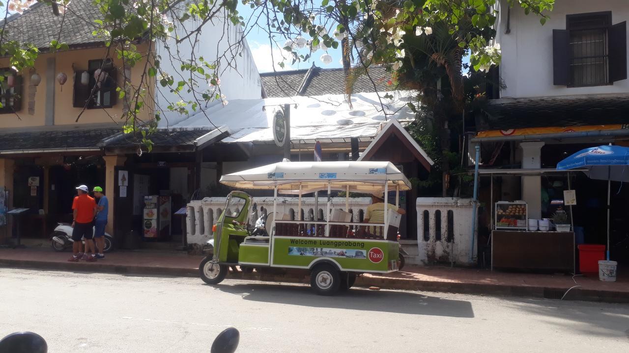 לואנג פרבאנג Tony Central Hostel מראה חיצוני תמונה